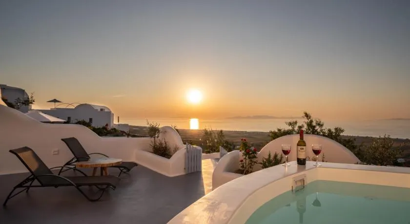 Sun Angelos Oia - Luxury Cave Suites - Image 1