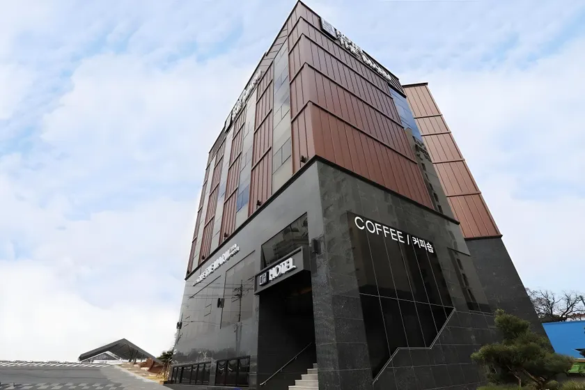 Hotel the maru - Image 1