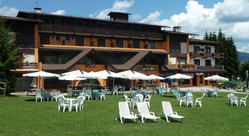 Albergo Miramonti Dependance - Image 1