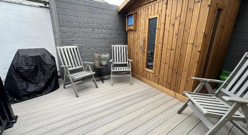Central Margate house with sauna & private garden - Image 1