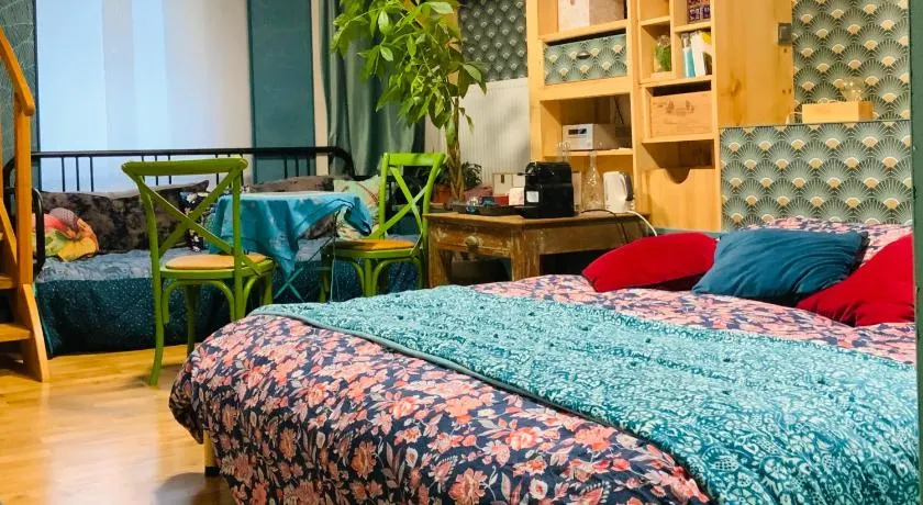 Belle chambre en rez de chaussée avec sauna dans quartier calme - Image 1