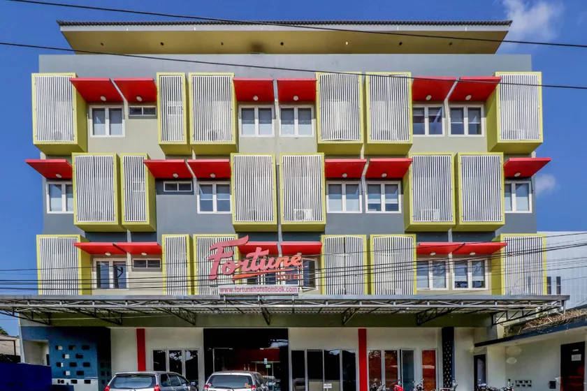 Fortune Hotel - Image 1