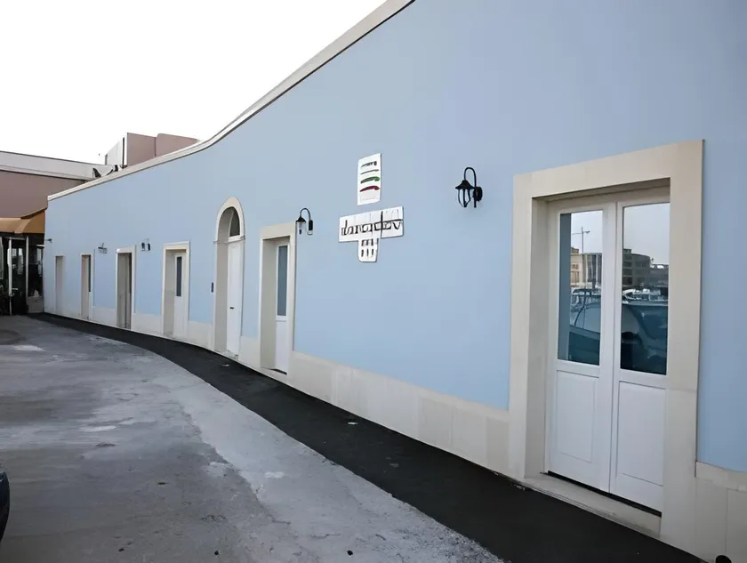 Boutique Hotel Molo Santa Lucia - Image 1