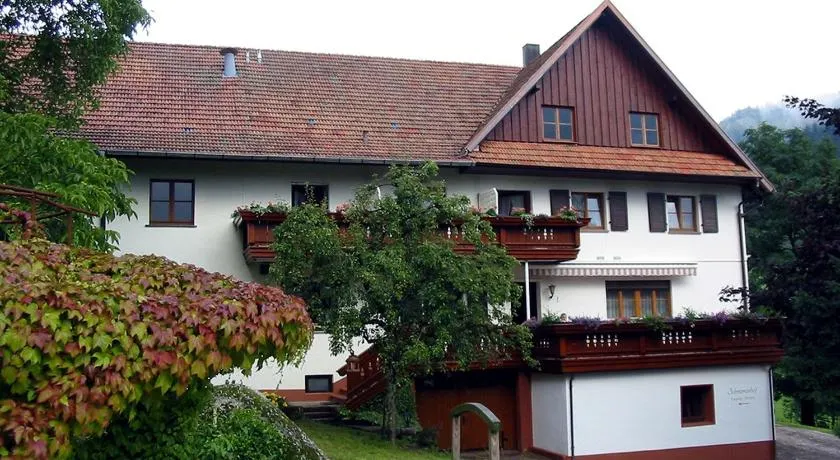 Schnurrenhof - Image 1