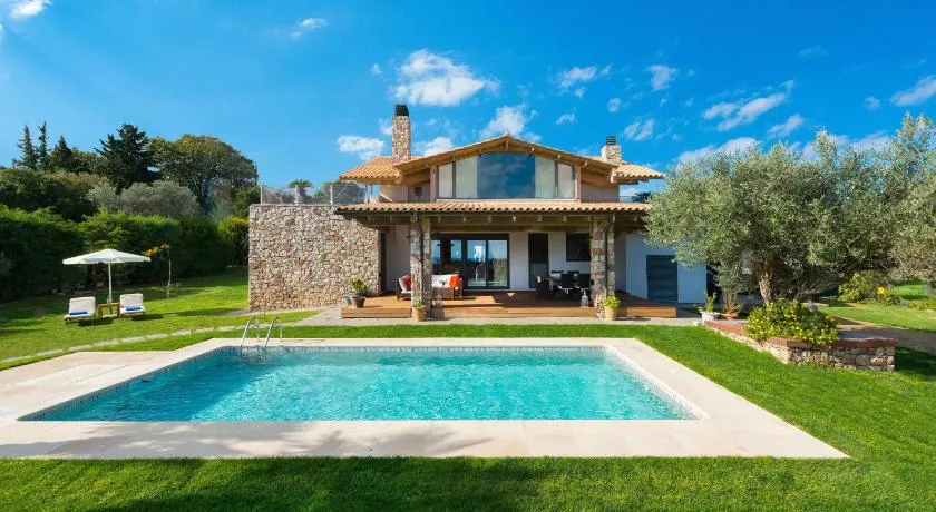 Blue & Green View Villa - Image 1