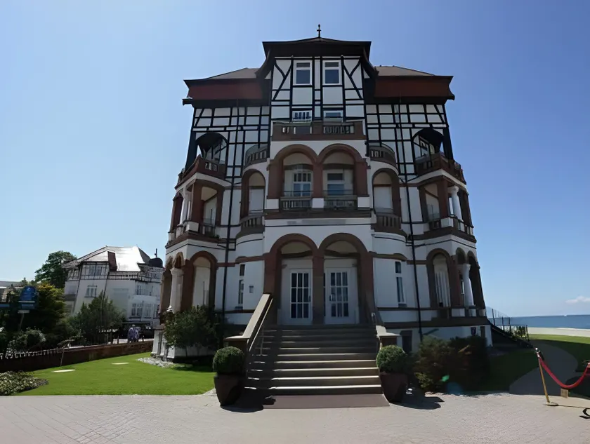 meergut HOTELS - Image 1