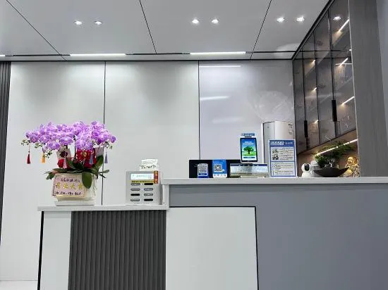 Qingcheng Express Hotel - Image 1