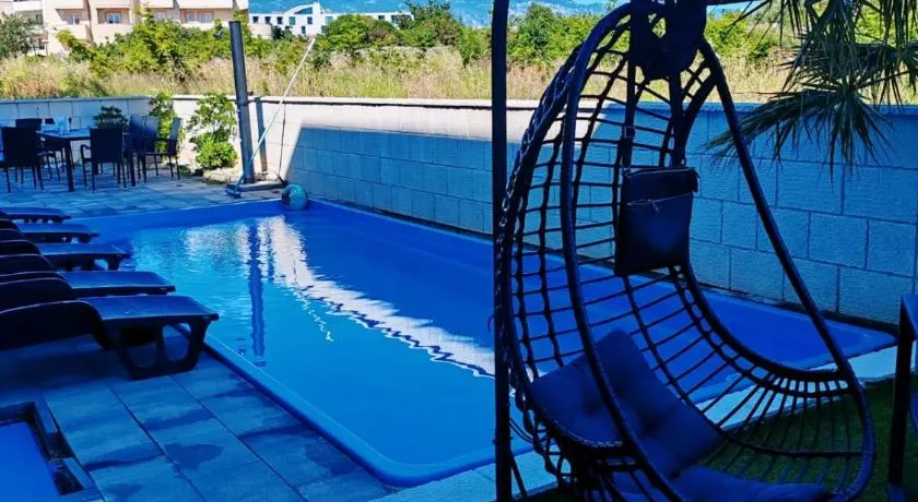 Apartments AM'AN with pool, Novalja - Image 1