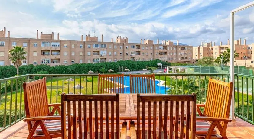 Dúplex en Guadalmar junto al mar - Image 1