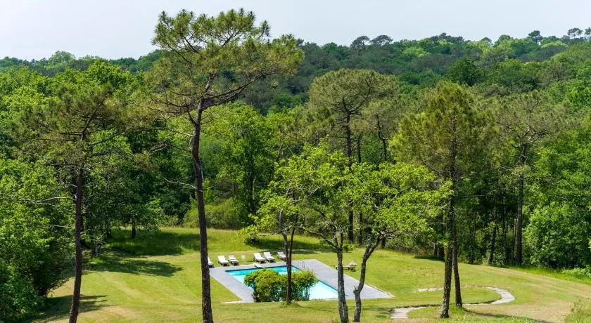 Maison de vacances 'Espace, Luxe, Calme Et Nature' avec vue sur les montagnes et climatisation - Image 1