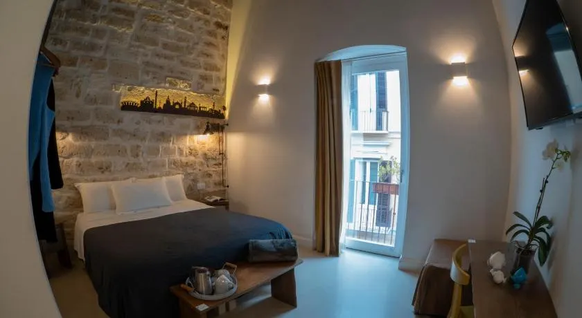 B&B Murex - Image 1