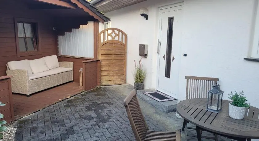 Ferienwohnung mit Terrasse für bis zu 4 Personen - Image 1