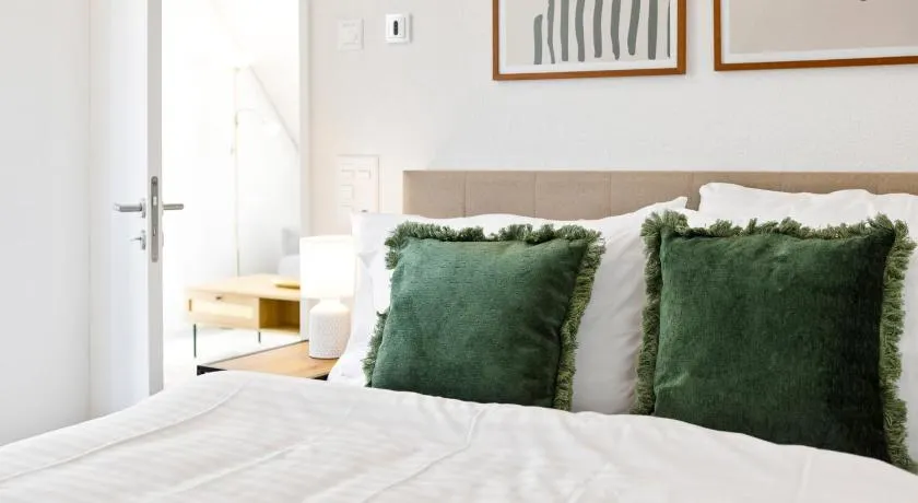 STAYY Flagship Limmattal Premium Apartments - 24h Self Check-in free Parking free EV Wallbox - Image 1