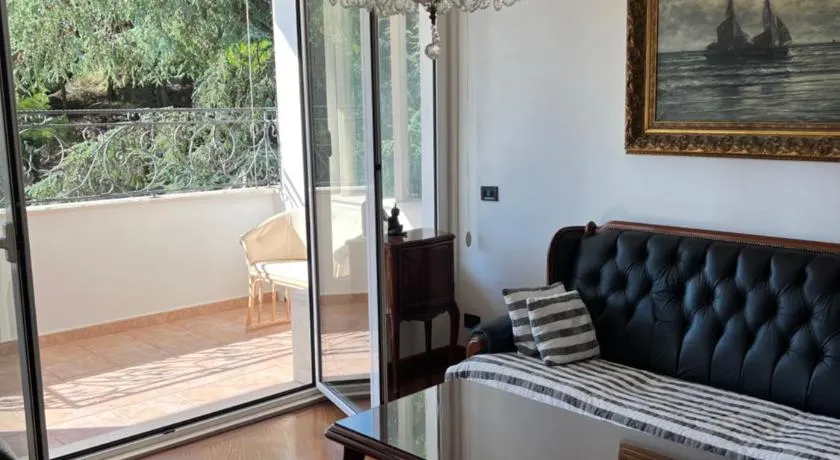 Montenegro Seaside Lux Apartment - Image 1
