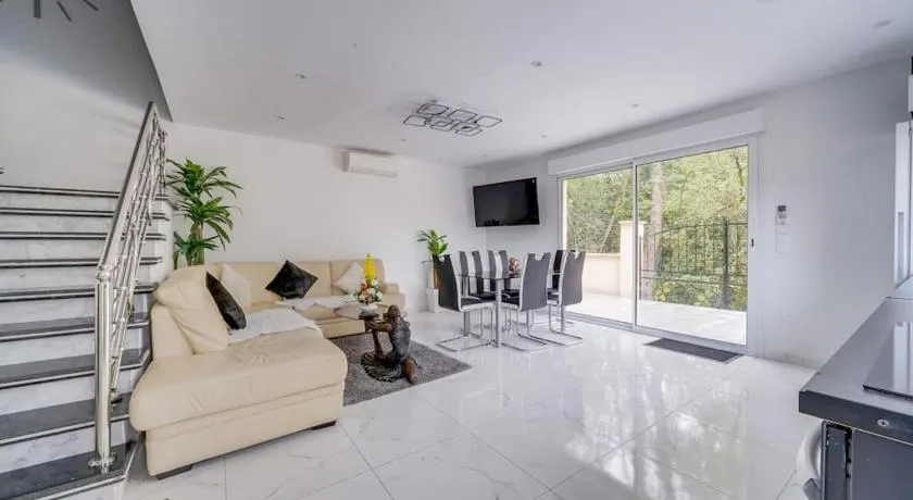 Maison chaleureuse et neuve 90m2 à 5min du centre de Libourne - Image 1
