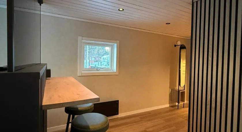 Sarva Hotel - Image 1