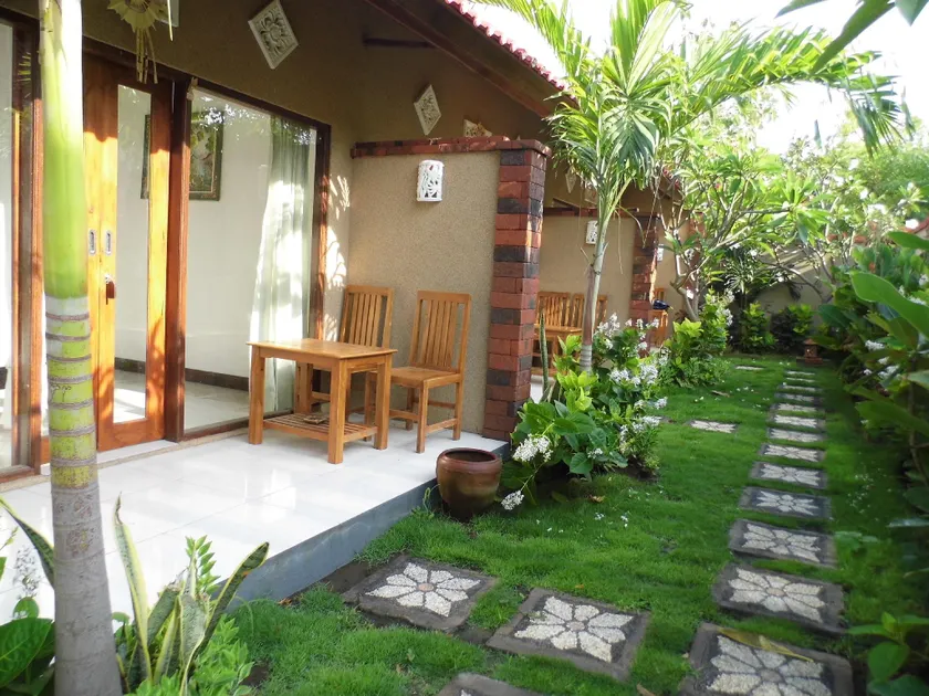 Made Taro - Menjangan Homestay - Image 1