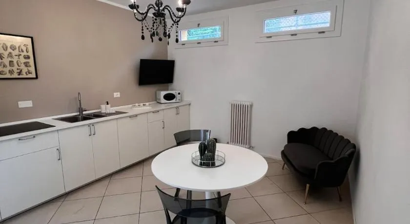 Saragozza 223 Deluxe Apartment - Image 1