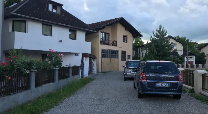 Lav Apartments - Image 1