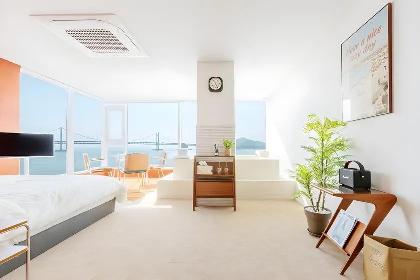 Busan Lazy Morning Ocean View Pension - Image 1