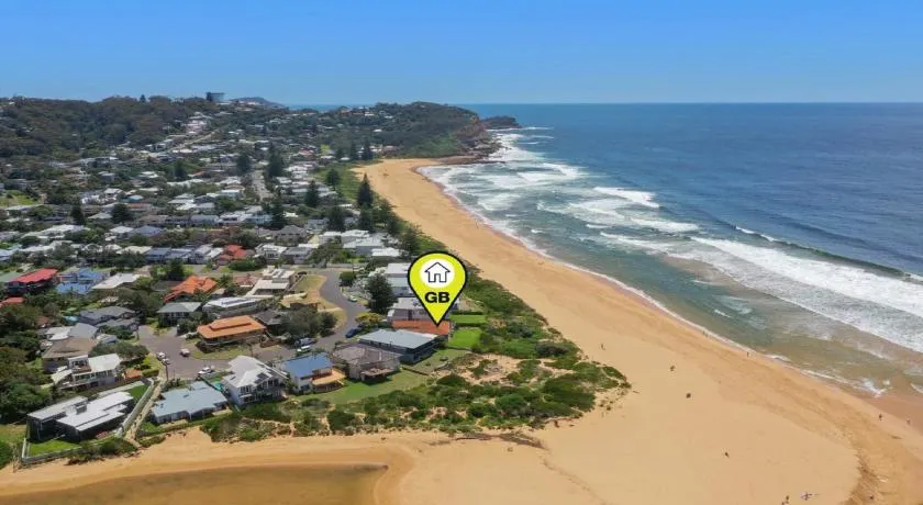 Bareena Cottage - Absolute Beachfront - Image 1