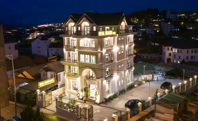 ROYAL DRAGON HOTEL - Image 1