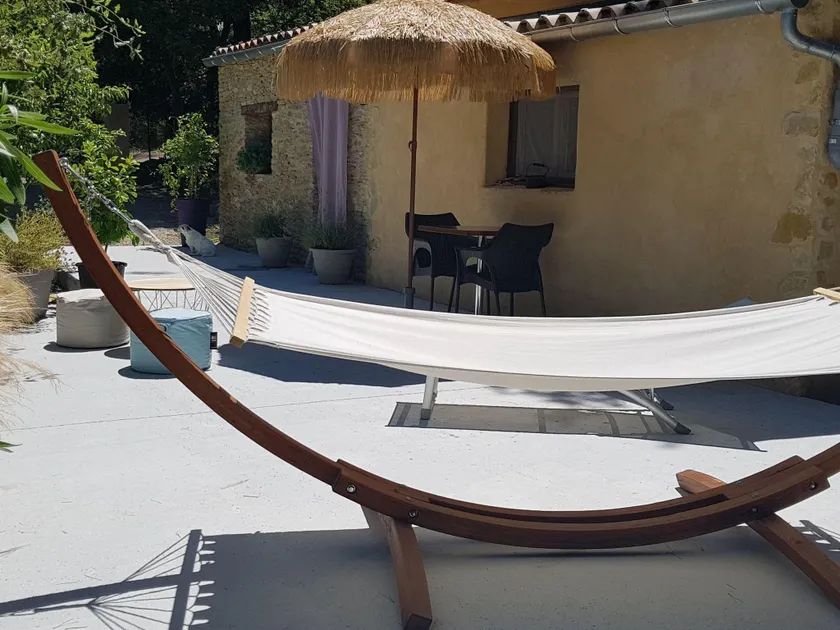 Charming cottage with pool and beautiful garden, 1 km from Faucon - Image 1