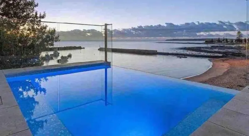 Wake up to the ocean at LegaSea - Image 1