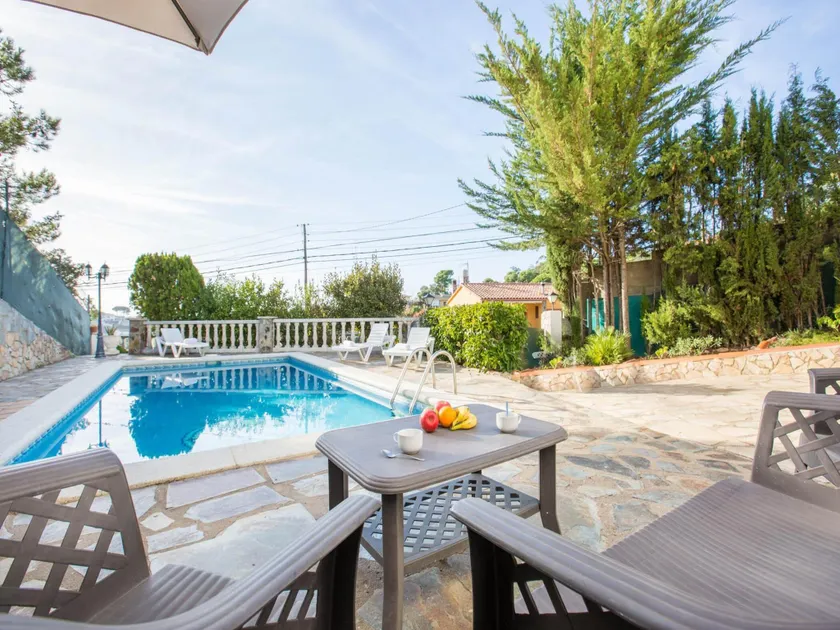 ***LLORET DE MAR VILLA*** 4 Bedrooms | Private Pool | Free WIFI | BBQ - Image 1