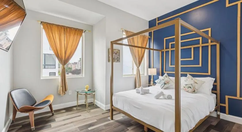 Stay at Luna on Ridge Ave - Image 1