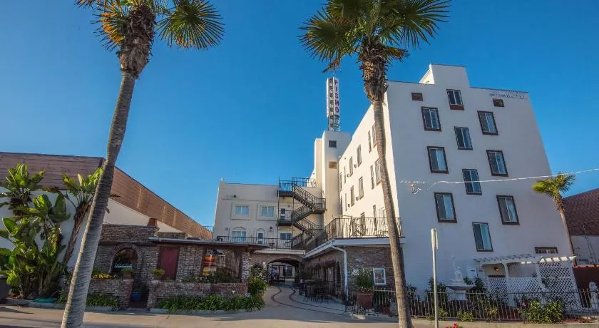 Pismo Beach Hotel - Image 1