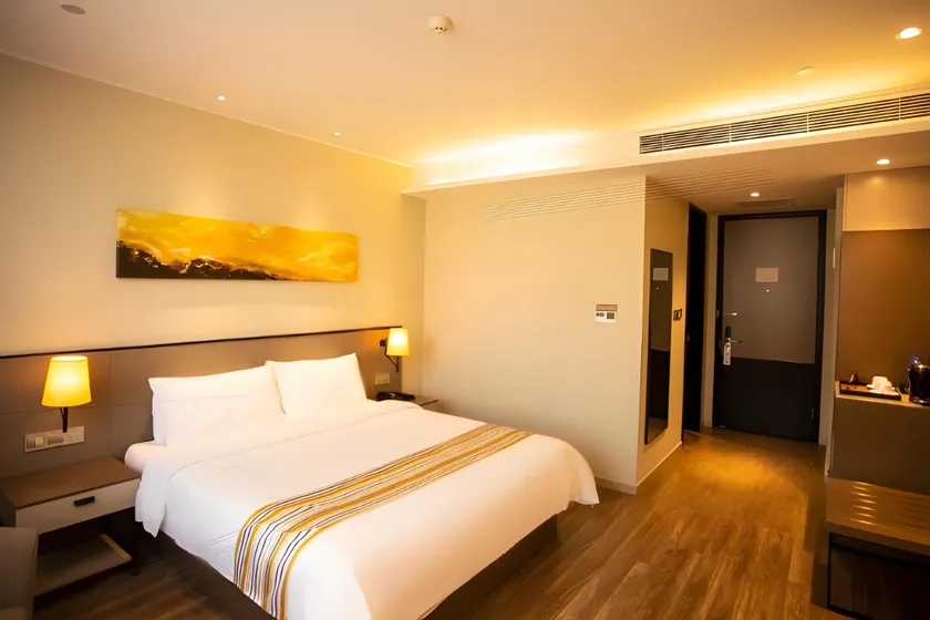 Home Inn Plus Shijiazhuang Tianshan Dajie Sea World - Image 1