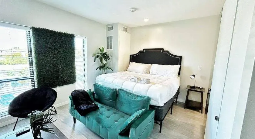Charcoal Loft - Image 1