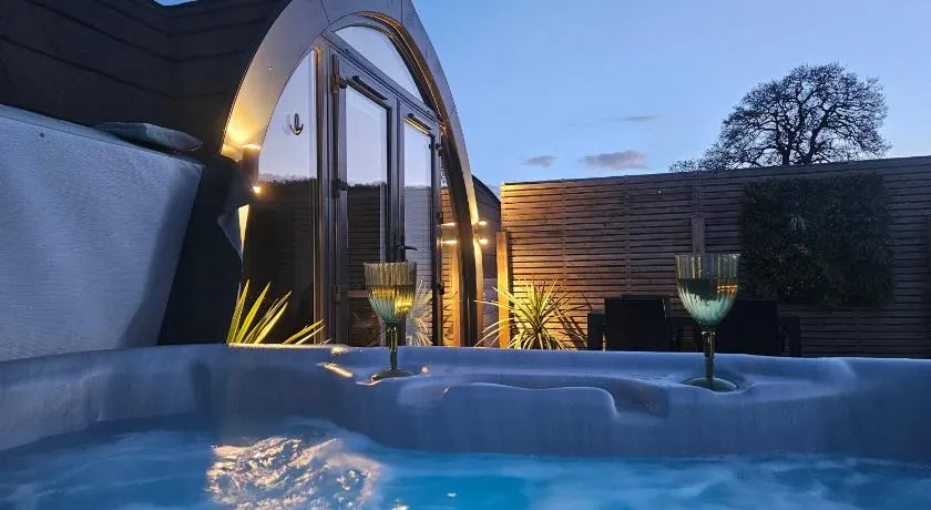 Eastridge Glamping - Camping Pods - Image 1