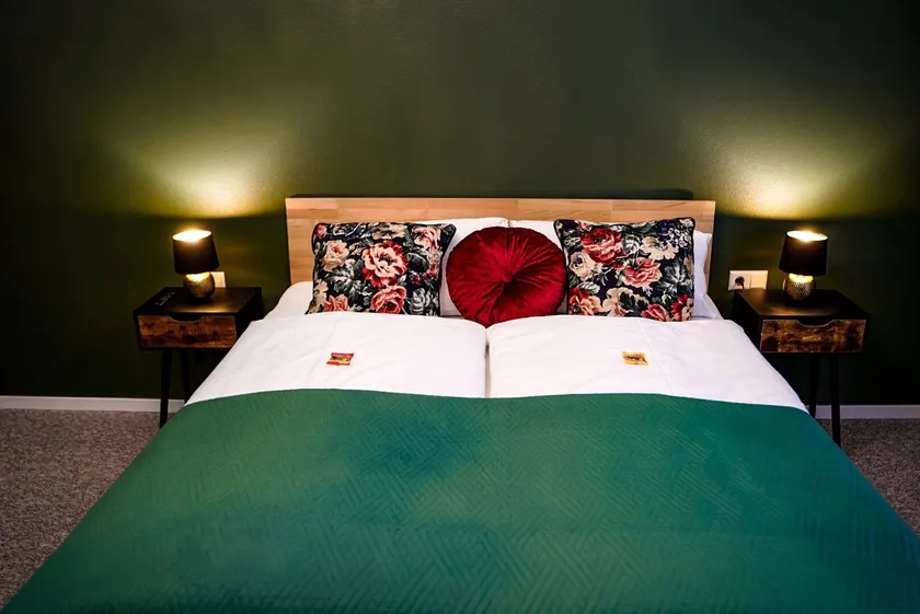 Hotel Residenz Luxury - Outletcity - Parken - Klima - 24h Check-In - Image 1