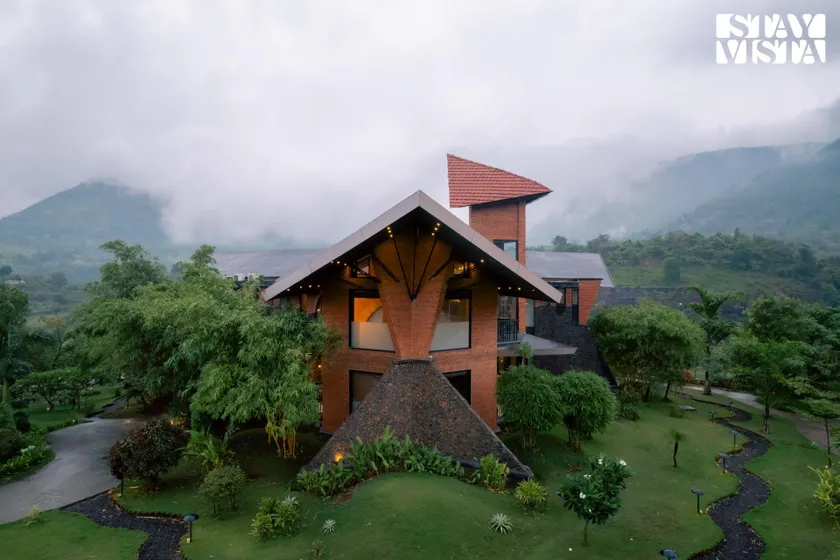 StayVista's Pranah - 7BHK Pet-Friendly Villa with Bar - Image 1