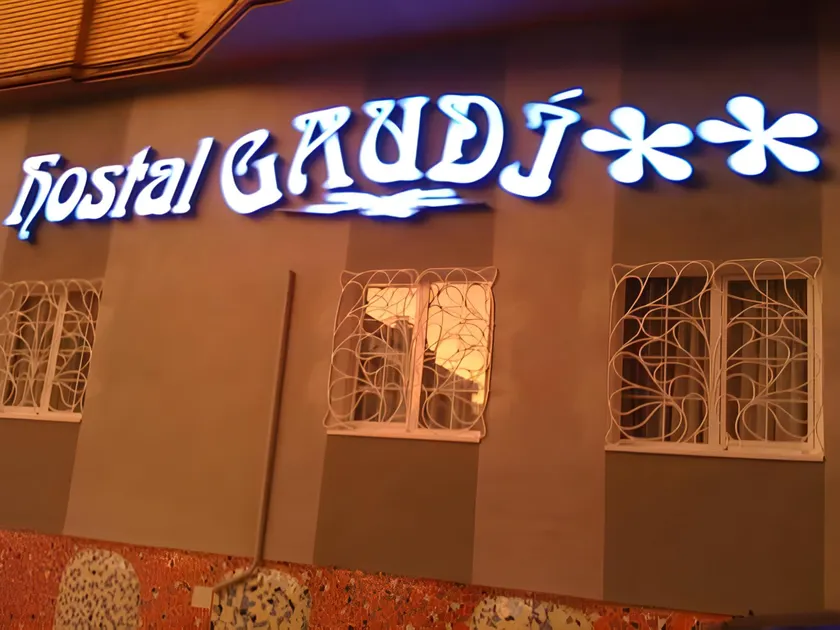 Hostal Gaudi Cuenca - Image 1