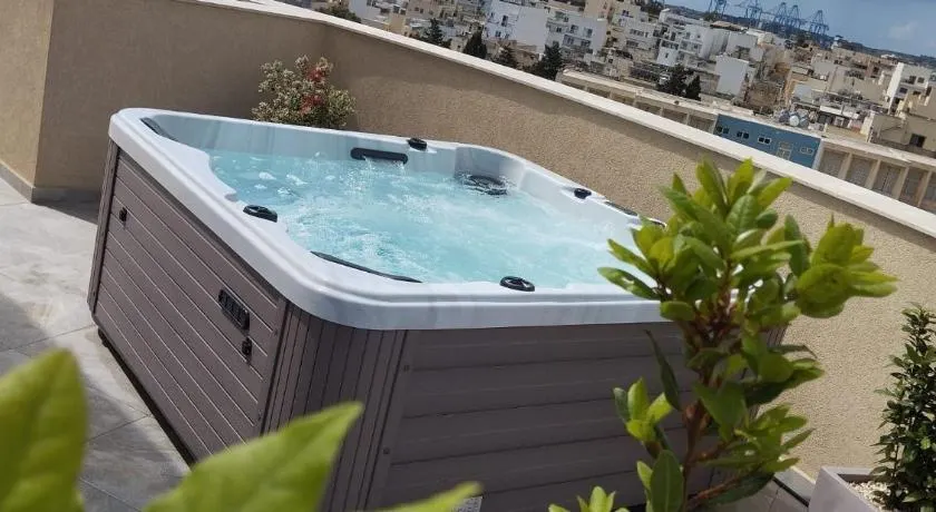 Marsaxlokk Penthouse - Image 1
