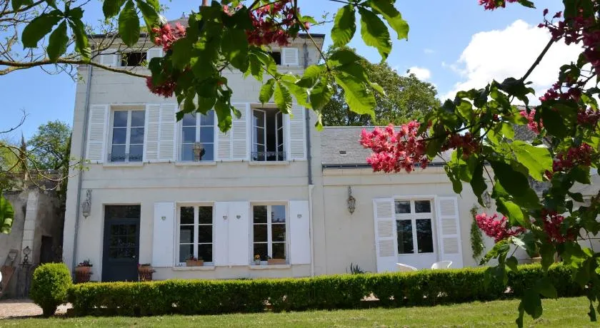 Le Clos Mademoiselle - Image 1