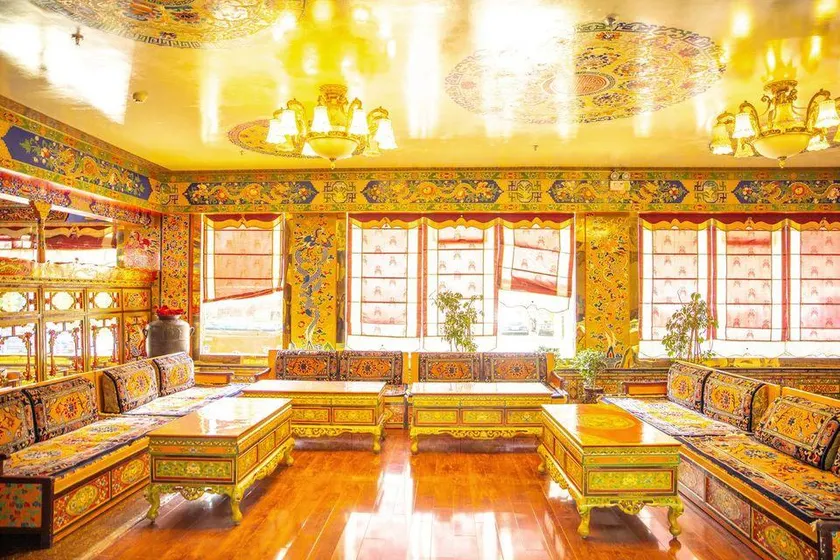 Gesar Hotel - Image 1
