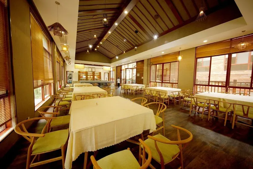 Science Center Hotel - Image 1