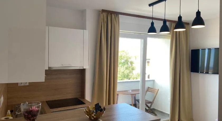 Sunset Apartments - Image 1