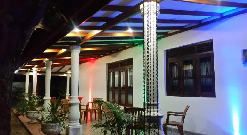 Kandyan Rest - Image 1