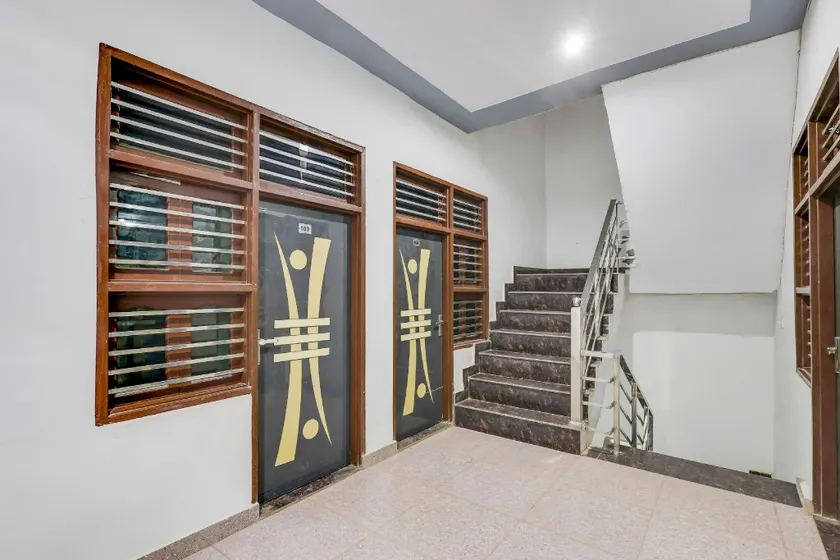 Hotel O ISHU - Image 1