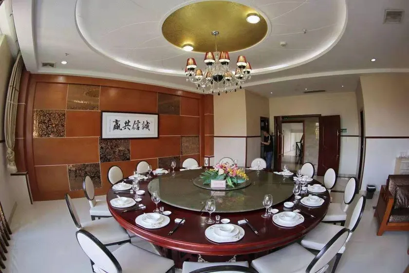Pu'er Huifeng Hotel (Tea Horse Ancient Town) - Image 1