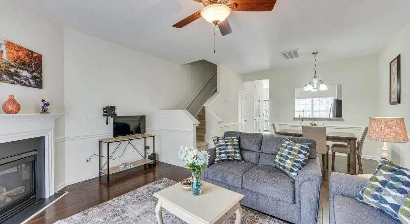Dog-Friendly Townhome w/ Patio in Charlotte Area! - Image 1