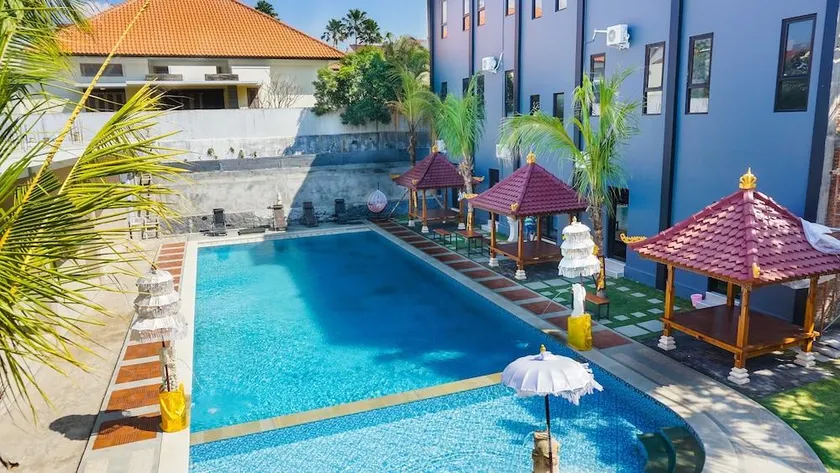 Giri Palma Hotel - Image 1