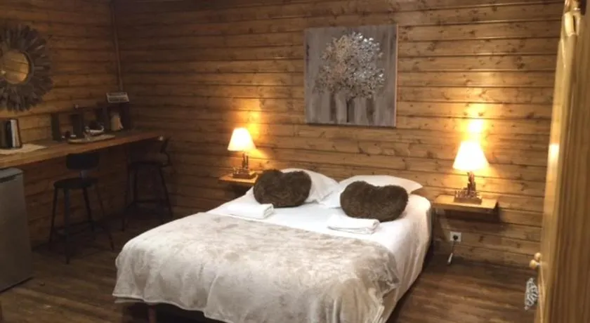 Gîtes les Chalets Vezzani Spa - Image 1