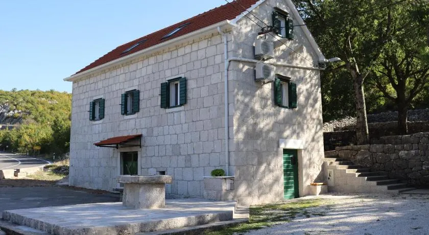 Luxury stone apartment Matijević - Image 1
