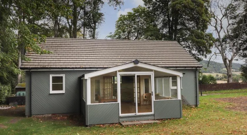 Garden Lodge - Image 1